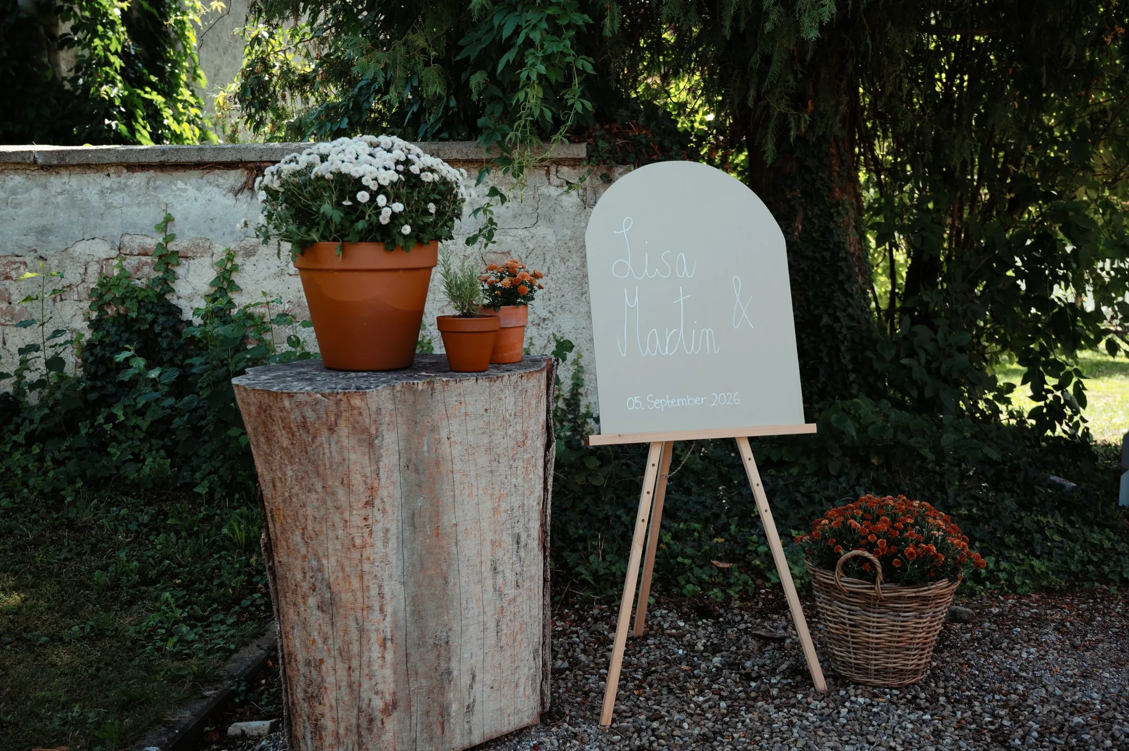 Ein Begegnungsmoment bei Lisa und Martins Hochzeit.