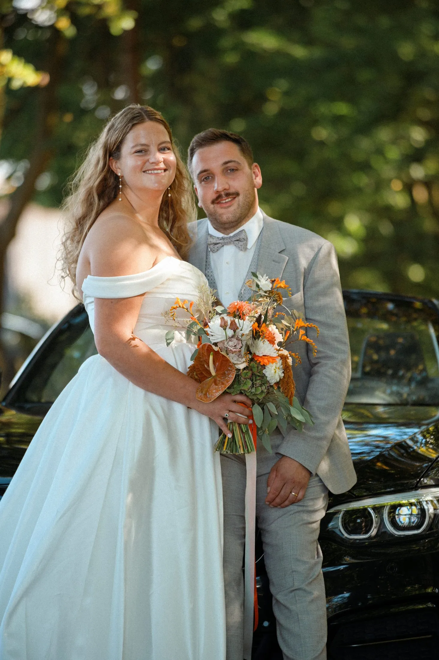 Lisa und Martin bei den Paarbildern im Grünen.